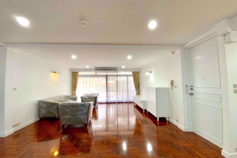 Condo in Watthana, Bangkok, Thailand, 2 bedrooms  № 76225