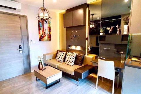 Condo in Khlong Toei, Bangkok, Thailand, 1 bedroom  № 76229