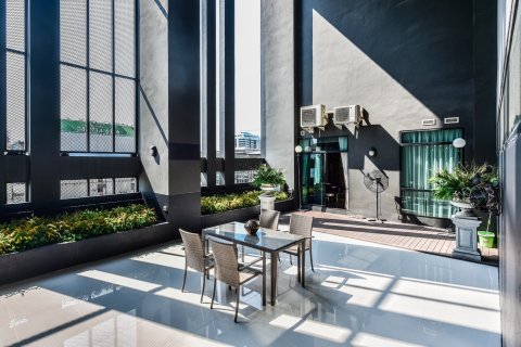 Condominio de 3 dormitorios en Bangkok, Tailandia № 85013 - foto 12