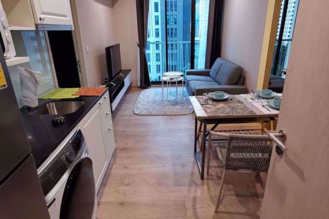 Condominio de 1 dormitorio en Watthana, Bangkok, Tailandia № 77017 - foto 2