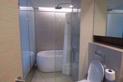 Condominio de 1 dormitorio en Watthana, Bangkok, Tailandia № 77019 - foto 9