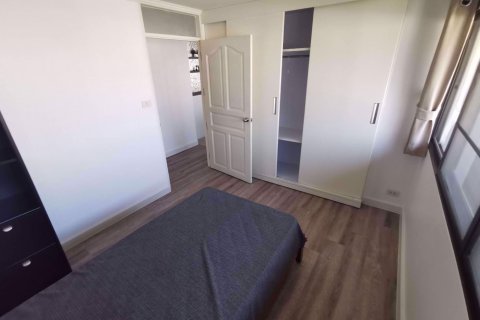 Condo in Watthana, Bangkok, Thailand, 3 bedrooms  № 77020 - photo 15