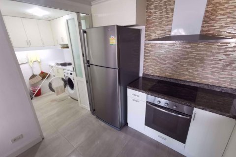 Condo in Watthana, Bangkok, Thailand, 3 bedrooms  № 77020 - photo 4