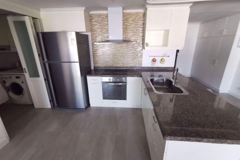Condo in Watthana, Bangkok, Thailand, 3 bedrooms  № 77020 - photo 5