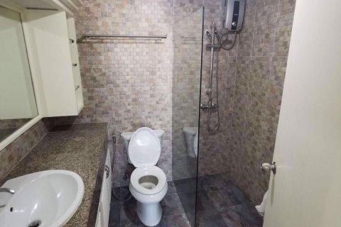 Condo in Watthana, Bangkok, Thailand, 3 bedrooms  № 77020 - photo 17