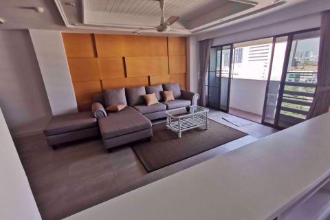Condo in Watthana, Bangkok, Thailand, 3 bedrooms  № 77020 - photo 3