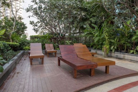 Estudio en el condominio en Watthana, Bangkok, Tailandia № 77022 - foto 18