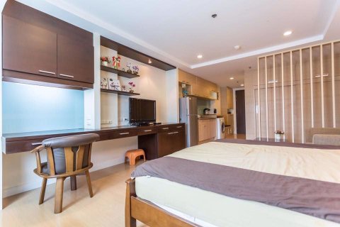 Estudio en el condominio en Watthana, Bangkok, Tailandia № 77022 - foto 10