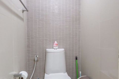 Estudio en el condominio en Watthana, Bangkok, Tailandia № 77022 - foto 14