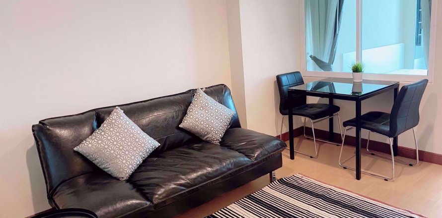 Condominio de 1 dormitorio en Huai Khwang, Bangkok, Tailandia № 76422