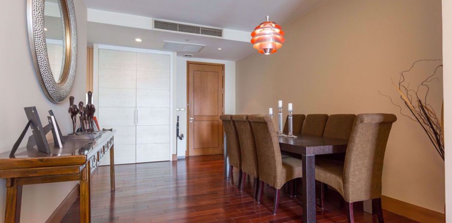 Condo in Sathon, Bangkok, Thailand, 2 bedrooms № 76580