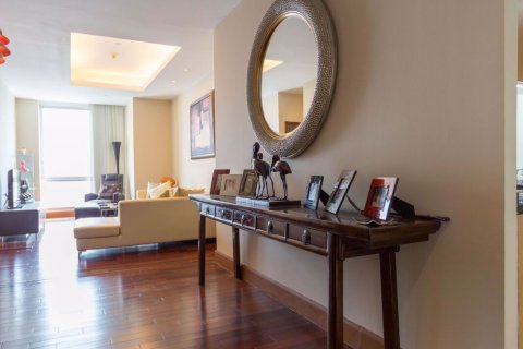 Condo in Sathon, Bangkok, Thailand, 2 bedrooms № 76580 - photo 3
