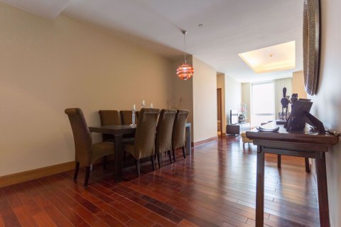 Condo in Sathon, Bangkok, Thailand, 2 bedrooms № 76580 - photo 2