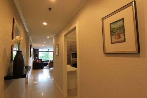 Condominio de 2 dormitorios en Watthana, Bangkok, Tailandia № 76425 - foto 3