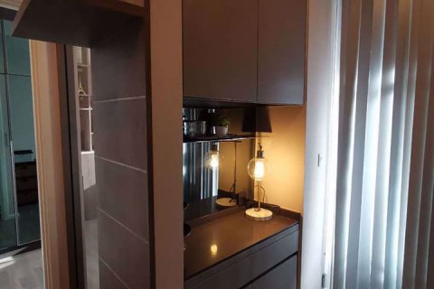 Condominio de 1 dormitorio en Khlong Toei, Bangkok, Tailandia № 76582 - foto 8
