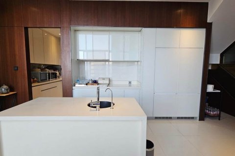 Condominio de 2 dormitorios en Watthana, Bangkok, Tailandia № 132257 - foto 9