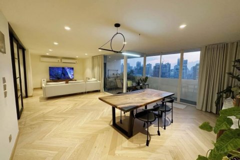 Condominio de 2 dormitorios en Watthana, Bangkok, Tailandia № 132262 - foto 3