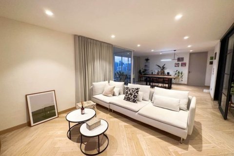 Condo in Watthana, Bangkok, Thailand, 2 bedrooms № 132262