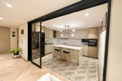 Condominio de 2 dormitorios en Watthana, Bangkok, Tailandia № 132262 - foto 2