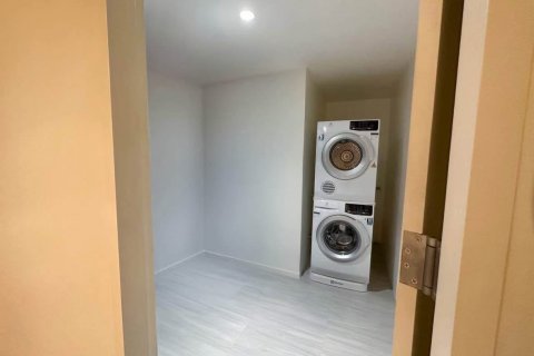 Condominio de 2 dormitorios en Watthana, Bangkok, Tailandia № 132262 - foto 6