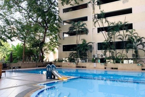 Condominio de 2 dormitorios en Khlong Toei, Bangkok, Tailandia № 79539 - foto 13