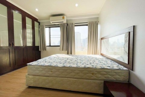 Condominio de 2 dormitorios en Khlong Toei, Bangkok, Tailandia № 79539 - foto 6