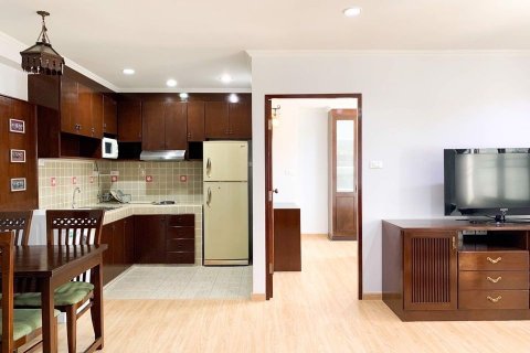 Condominio de 2 dormitorios en Khlong Toei, Bangkok, Tailandia № 79539 - foto 4
