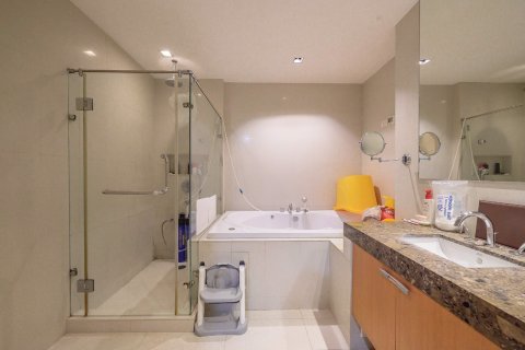Condo in Pathum Wan, Bangkok, Thailand, 3 bedrooms  № 79536 - photo 16