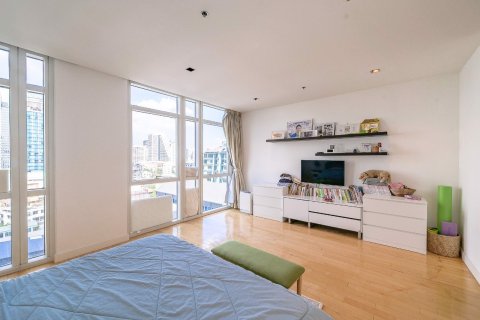 Condo in Pathum Wan, Bangkok, Thailand, 3 bedrooms  № 79536 - photo 12