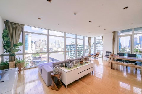 Condo in Pathum Wan, Bangkok, Thailand, 3 bedrooms  № 79536 - photo 8
