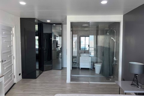 Condominio de 3 dormitorios en Sathon, Bangkok, Tailandia № 79535 - foto 27