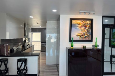 Condominio de 3 dormitorios en Sathon, Bangkok, Tailandia № 79535 - foto 5