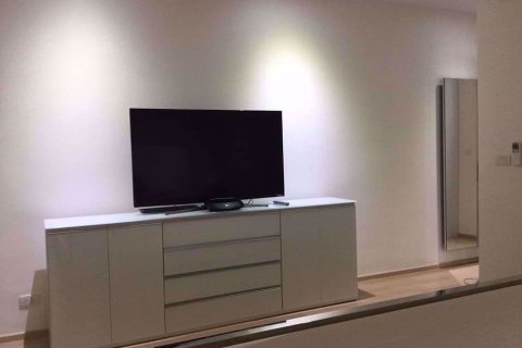 Condominio de 2 dormitorios en Watthana, Bangkok, Tailandia № 77110 - foto 11