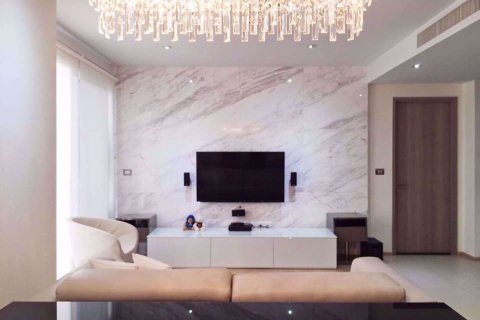 Condominio de 2 dormitorios en Watthana, Bangkok, Tailandia № 77110 - foto 2
