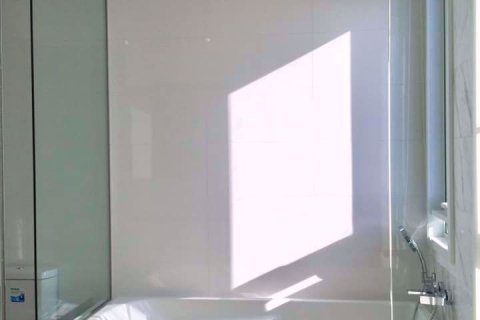 Condominio de 2 dormitorios en Watthana, Bangkok, Tailandia № 77110 - foto 13