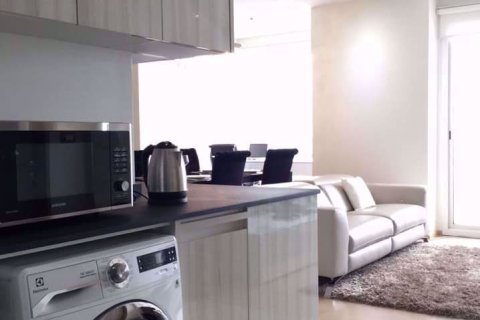 Condominio de 2 dormitorios en Watthana, Bangkok, Tailandia № 77110 - foto 4