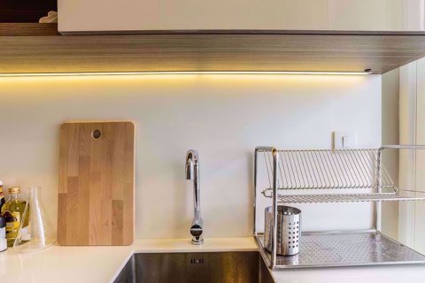 Condominio de 1 dormitorio en Bang Rak, Bangkok, Tailandia № 77109 - foto 12