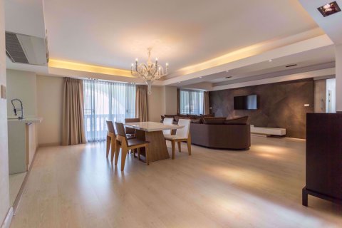 Condo à Watthana, Bangkok, Thaïlande, 3 chambres  № 77031