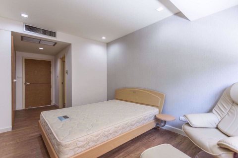 Condo in Watthana, Bangkok, Thailand, 3 bedrooms № 77033 - photo 10