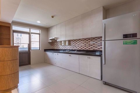 Condo in Watthana, Bangkok, Thailand, 3 bedrooms № 77033 - photo 5