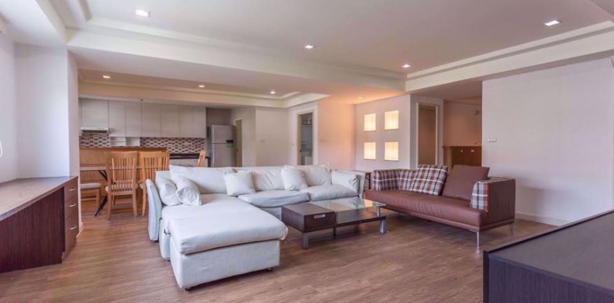 Condo in Watthana, Bangkok, Thailand, 3 bedrooms № 77033