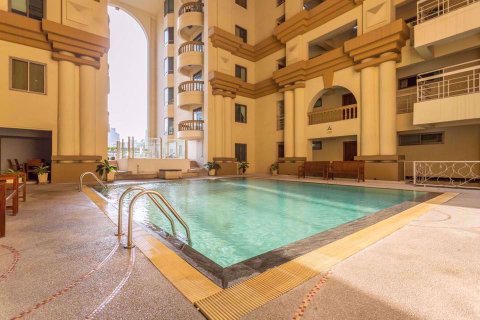 Condo in Watthana, Bangkok, Thailand, 3 bedrooms № 77033 - photo 21