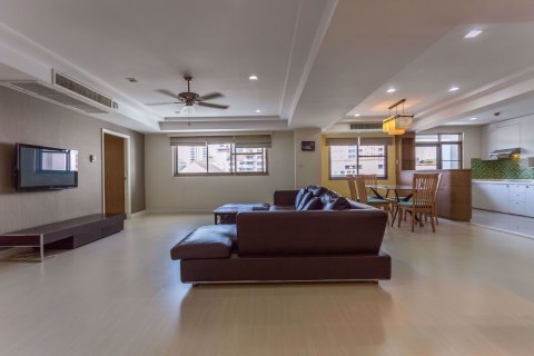 Condominio de 3 dormitorios en Watthana, Bangkok, Tailandia № 77032 - foto 2