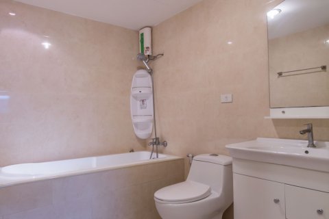 Condominio de 3 dormitorios en Watthana, Bangkok, Tailandia № 77032 - foto 21