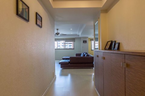 Condominio de 3 dormitorios en Watthana, Bangkok, Tailandia № 77032 - foto 4