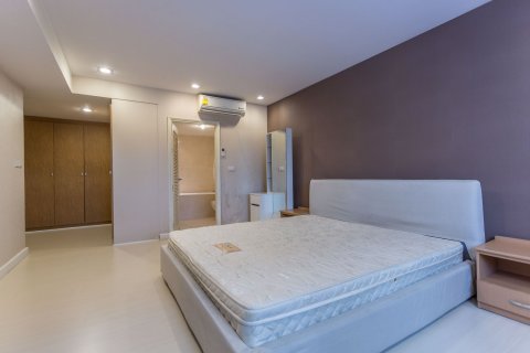 Condominio de 3 dormitorios en Watthana, Bangkok, Tailandia № 77032 - foto 19