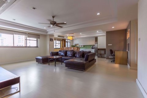 Condominio de 3 dormitorios en Watthana, Bangkok, Tailandia № 77032 - foto 3