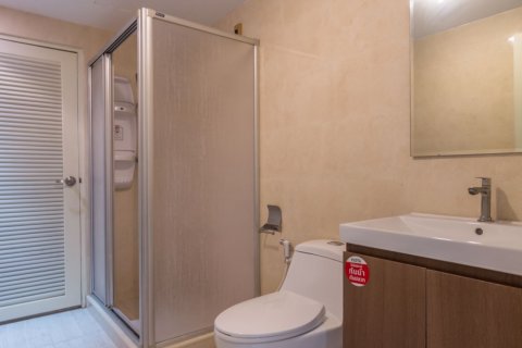 Condominio de 3 dormitorios en Watthana, Bangkok, Tailandia № 77032 - foto 17