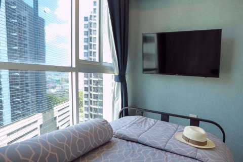 Condominio de 2 dormitorios en Huai Khwang, Bangkok, Tailandia № 77034 - foto 13