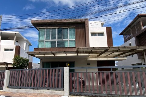 Maison à Chiang Mai, Thaïlande 4 chambres № 78774